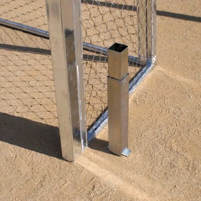 Porteria de futbol amb cistella de bàsquet